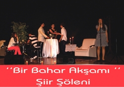 İlçemizde Bir Bahar Akşamı Şiir Şöleni