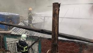 Ayancık'ta ev yangını