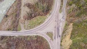 Ayancık'taki 'Ölüm Kavşağı'na jandarmadan bilgilendirme