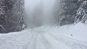Ayancık - Boyabat yolunda zincirsiz araçların geçişine izin verilmiyor