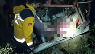 Devrilen traktörün altında kalarak can verdi