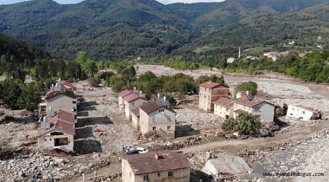 Ayancık'ta sel teyakkuzu: Boşaltılan köy sayısı 3 oldu