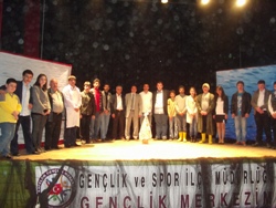 SİNOP GENÇLİK MERKEZİ TİYATROSU ETKİNLİÐE DOYMUYOR