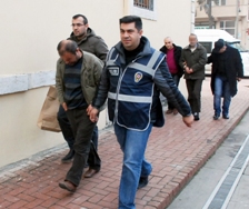 BÜFE HIRSIZLIÐI ZANLILARI YAKALANDI 