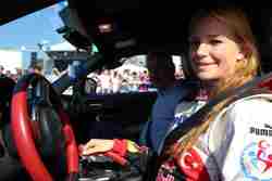 RALLİ PİLOTU BURCU ÇETİNKAYA AYANCIK'TA