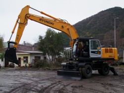 Yeni İş Makinesi Törenle Hizmete Girdi