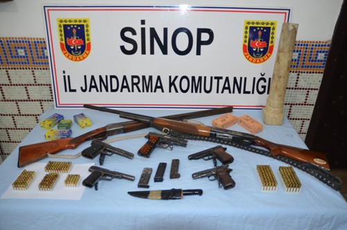 JANDARMADAN KAÇAK SİLAH OPERASYONU