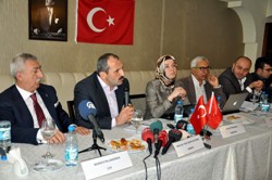 AKİL İNSANLAR\ IN SENDİKA ÜYELERİ ARASINDA TARTIŞMA