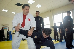 Sinop’ta Çevik Kuvvet\ e Yakın Savunma Eğitimi