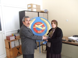 TÜRK HAVA KURUMU AYANCIK ŞUBESİNDEN KAVURMA ET DAÐITIMI YAPILDI