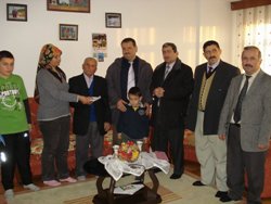 ŞEHİT EVİNE DUYGUSAL ZİYARET