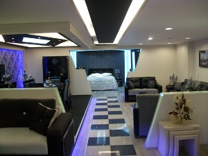 Özcanlar, bölgenin en büyük mağazasını açıyor