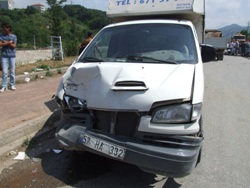 Türkeli'de zincirleme kaza: 3 yaralı