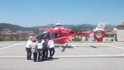 YARALI SÜRÜCÜYÜ HAVA AMBULANSI SEVK ETTİ