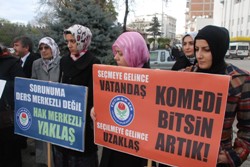 SİNOP TA BAŞÖRTÜSÜ EYLEMİ