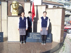 2012-2013 EÐİTİM-ÖÐRETİM YILI İLKÖÐRETİM HAFTASI COŞKUYLA KUTLANDI