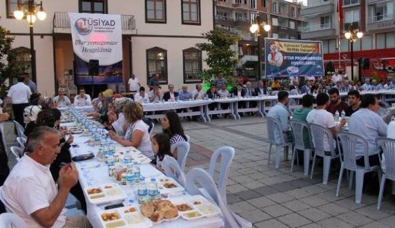 Ayancık'ta son iftar programı