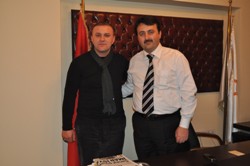 BİR ARAYA GELEREK FİKİR ALIŞVERİŞİNDE BULUNDULAR