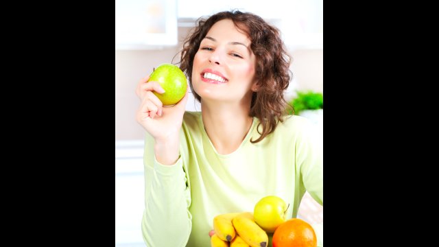 Beslenme ve Diyet Bölümü'nden Uz. Dyt. Sevil Ürer, kış aylarında hastalıklardan korunma ve formda bir kış geçirmek için önerilerde bulundu.