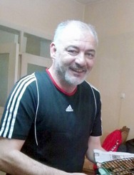 HENTBOL ANTRENÖRÜ ŞOFBENDEN SIZAN GAZDAN ZEHİRLENDİ 