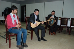 SİNOP VALİSİ DR. AHMET CENGİZ’den TİYATROCULARA YEMEK