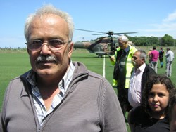 SEL NEDENİYLE MAHSUR KALAN 3 AİLE HELİKOPTERLE KURTARILDI 