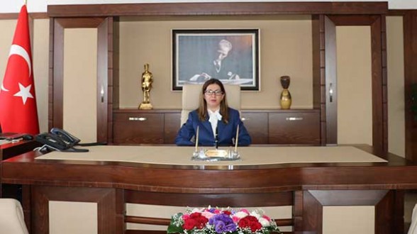 Görevden alınan Sinop Valisi Yasemin Özata Çetinkaya Gözaltında 