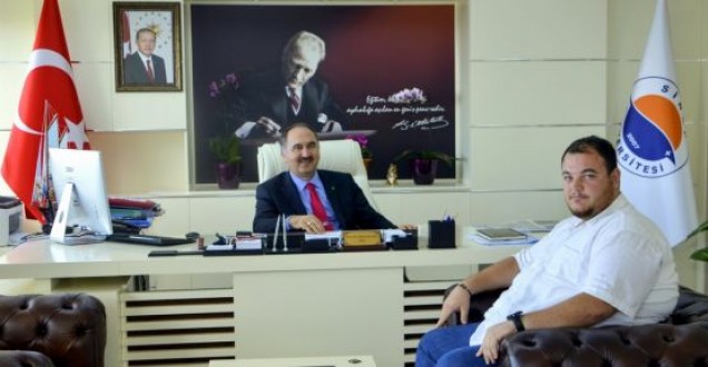 Hayaller Tiyatrosu'ndan Rektör Dalgın'a ziyaret