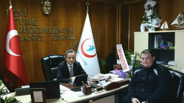 HAYALLER TİYATROSU'NDAN SAĞLIK MÜDÜRÜNE HAYIRLI ZİYARET