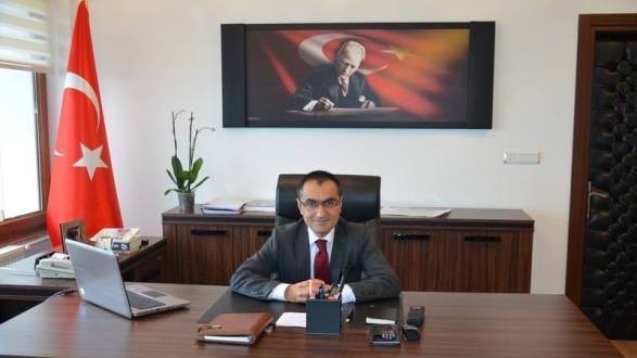 İlçe Kaymakamı Suat Yıldız'ın Öğretmenler Günü Mesajı