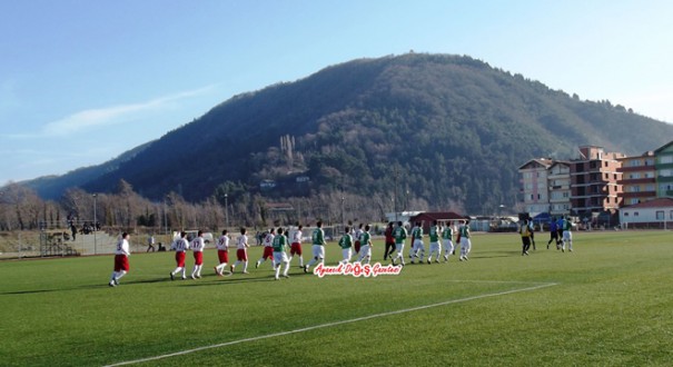 İLK DEVRE'Yİ SİNOP SPOR LİDER BİTİRDİ