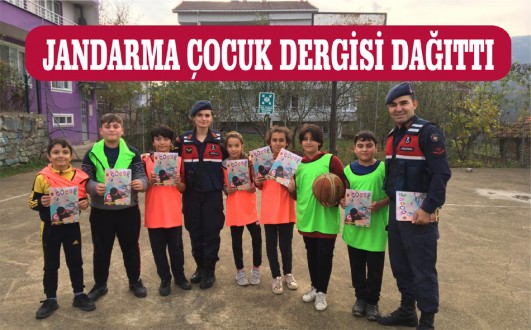 Jandarma öğrencilere dergi dağıttı