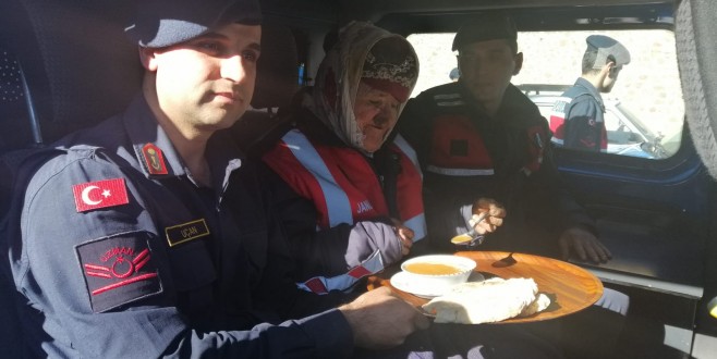 Kaybolan şahıs jandarma tarafından Ayancıkta bulundu