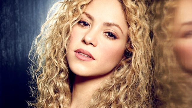 Kolombiyalı pop yıldızı Shakira, ikinci çocuğuna hamile olduğu dedikodularını doğruladı.