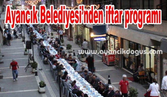 Mahalle iftarlarının ikincisi, Belediye Caddesinde yapıldı