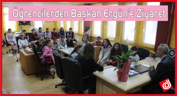 Öğrenciler Belediye Başkanı Ayhan Ergün'ü Ziyaret Etti