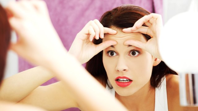 Selfie artık hayatımızın bir parçası. Hemen hemen herkes günde en az bir tane selfie çekiyor. Peki selfienin hayatımıza girmesiyle birlikte estetik cerrahların kapısının daha sık çalınmaya başladığını biliyor muydunuz?