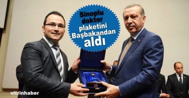Sinoplu doktora başbakandan plaket